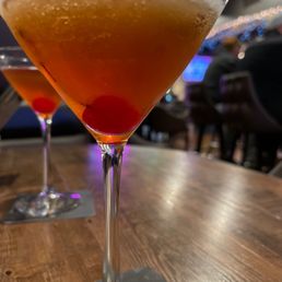 A bartender who knows her customers and who makes a mean Manhattan. Hello Pup Room! A bartender who knows her customers and who makes a mean Manhattan. Hello Pup Room!