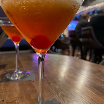Poodle Dog - A bartender who knows her customers and who makes a mean Manhattan. Hello Pup Room! - Breakfast & Brunch Near Me - Fife, Washington