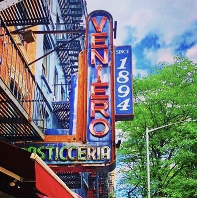 Veniero's Pasticceria & Caffe by null