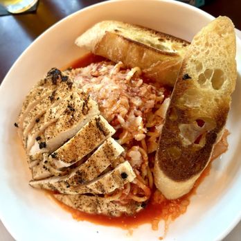 Silverwater Cafe - Spaghetti marinara with chicken and garlic bread - Seafood Near Me - Port Townsend, Washington
