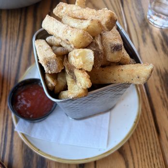 Half Moon - Boardwalk fries - Bars Near Me - Keansburg, New Jersey