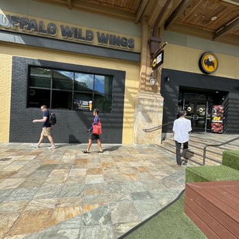 Buffalo Wild Wings - Storefront - American Near Me - Honolulu, Hawaii Buffalo Wild Wings - Storefront - American Near Me - Honolulu, Hawaii