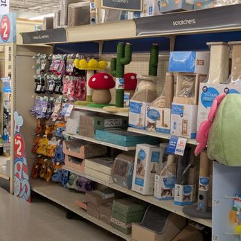 PetSmart - Who needs a scratching post? Me. ow. - Pet Stores Near Me - Nanuet, New York PetSmart - Who needs a scratching post? Me. ow. - Pet Stores Near Me - Nanuet, New York