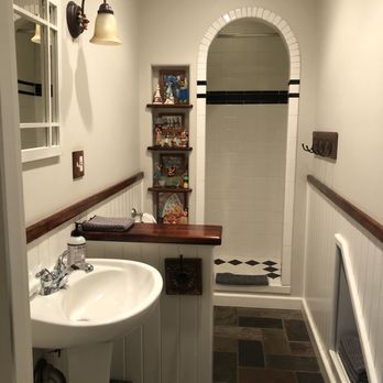 Orchid Tree Bed & Breakfast - Bath in Hilo Suite - Bed & Breakfast Near Me - Hilo, Hawaii
