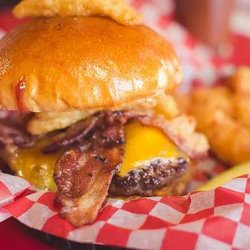 Paulie's Pub and Eatery