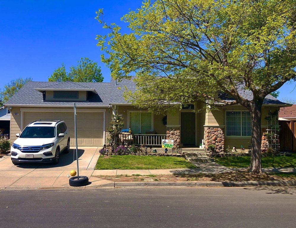 Slide of V Mendoza Roofing