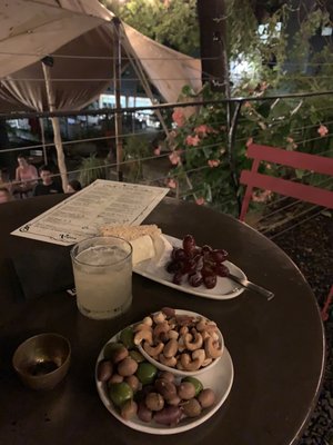 Bar Argos by null