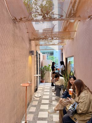 ODD ONE OUT Dunnan Shop by null