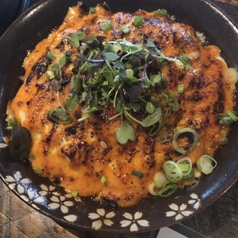 Fúdo - Rice cakes with spicy mayo torched on top which just made the dish. - Asian Fusion Near Me - Chamblee, Georgia Fúdo - Rice cakes with spicy mayo torched on top which just made the dish. - Asian Fusion Near Me - Chamblee, Georgia
