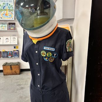 Echo Park Time Travel Mart - Community Service/Non-Profit Near Me - Los Angeles, California