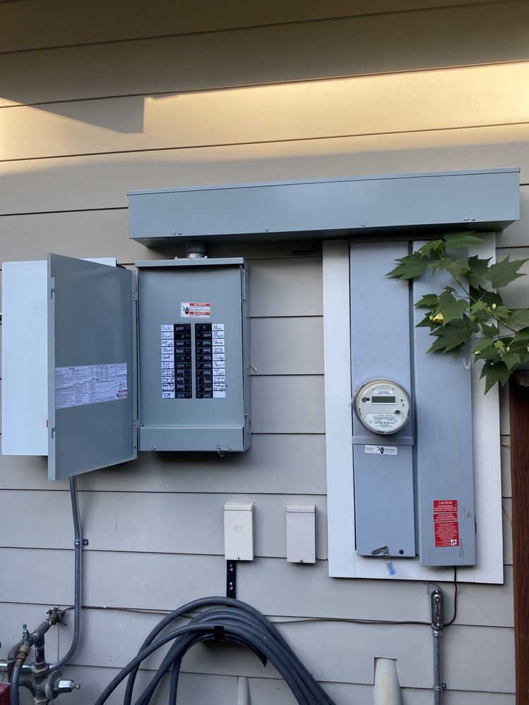 Slide of Local Electricians