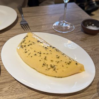 Mountain Beak Street - Spider crab omelette - Modern European Near Me - London, XGL Mountain Beak Street - Spider crab omelette - Modern European Near Me - London, XGL