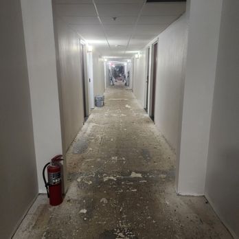 Clarion Inn - A dusty, mold filled hallway. - Hotels Near Me - Belle Vernon, Pennsylvania Clarion Inn - A dusty, mold filled hallway. - Hotels Near Me - Belle Vernon, Pennsylvania