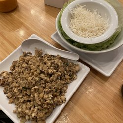 Ho Sum Bistro - Chicken lettuce wrap