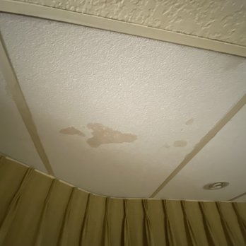 Waikiki Malia - Ceiling panels were really unnerving to sleep under - Hotels Near Me - Honolulu, Hawaii Waikiki Malia - Ceiling panels were really unnerving to sleep under - Hotels Near Me - Honolulu, Hawaii
