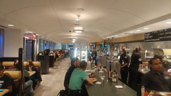 Central Diner by null