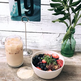 Blueys Kitchen - Cafes Near Me - Santa Monica, California