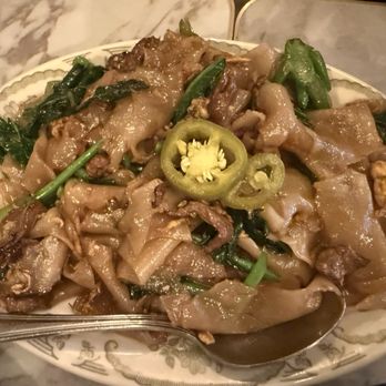 Saranrom Thai - Pad Se Ew - Thai Near Me - Elmhurst, New York Saranrom Thai - Pad Se Ew - Thai Near Me - Elmhurst, New York
