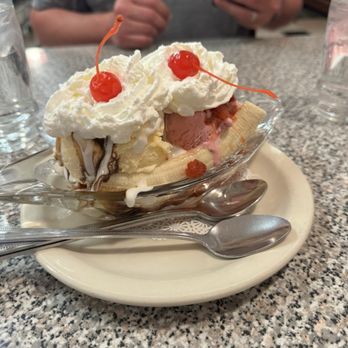 Sugar Bowl - DESIREME Banana Split - Ice Cream & Frozen Yogurt Near Me - Scottsdale, Arizona Sugar Bowl - DESIREME Banana Split - Ice Cream & Frozen Yogurt Near Me - Scottsdale, Arizona