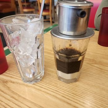Mr. Le's Sushi - Vietnamese Coffee - Sushi Bars Near Me - Kansas City, Missouri