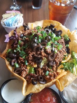 Dining On The Edge by null