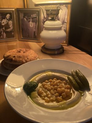 Cafe Ornithology by null