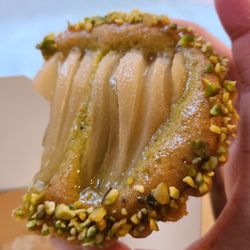 Pear pistachio tart