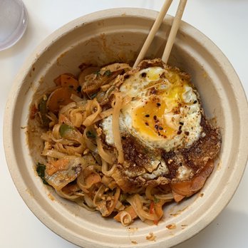 Brightwok Kitchen - Earth, curry, fire - Asian Fusion Near Me - Chicago, Illinois