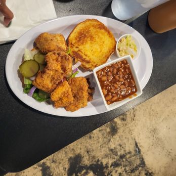 Tom, Dick & Hank - Fish Sandwich and Baked Beans - Barbeque Near Me - Atlanta, Georgia Tom, Dick & Hank - Fish Sandwich and Baked Beans - Barbeque Near Me - Atlanta, Georgia