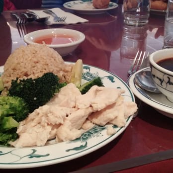 First Wok Chinese Restaurant - Chicken with broccoli lunch special. Sauce on the side. - Chinese Near Me - West Windsor, New Jersey