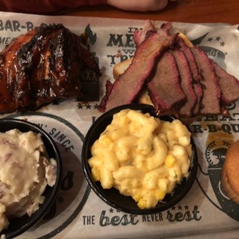 Famous Dave's Bar-B-Que - Texas Beef Brisket Platter and BBQ chicken with Mac & Cheese and Garlic Red-Skin Mashed Potatoes - Barbeque Near Me - West Jordan, Utah Famous Dave's Bar-B-Que - Texas Beef Brisket Platter and BBQ chicken with Mac & Cheese and Garlic Red-Skin Mashed Potatoes - Barbeque Near Me - West Jordan, Utah