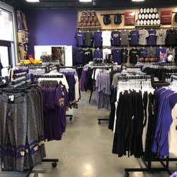 Husky Team Store