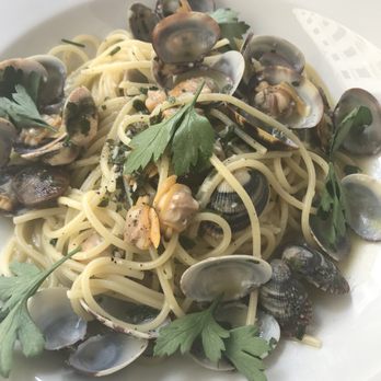 La sosta - Spaghetti. Fresh clams. Wine sauce. Amazing. So darn good!!! - Pizza Near Me - Vienna, 9 La sosta - Spaghetti. Fresh clams. Wine sauce. Amazing. So darn good!!! - Pizza Near Me - Vienna, 9