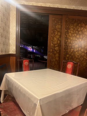 Photo of The Great Wall Chinese Restaurant - Reseda, CA, US. this place used to be packed.  now the whole place is empty. only open for dinner and basically only to go or delivery.
