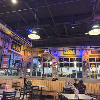 Portillo's Stafford - Interior - Hot Dogs Near Me - Stafford, Texas