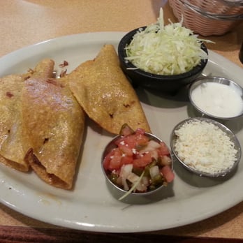 Antojitos Mexicanos - Tacos dorados for the kids. Special ordered shredded beef only inside and everything else on the side. - Mexican Near Me - Yakima, Washington Antojitos Mexicanos - Tacos dorados for the kids. Special ordered shredded beef only inside and everything else on the side. - Mexican Near Me - Yakima, Washington