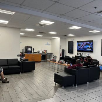 Honda West - Lobby. Coffee area. - Car Dealers Near Me - Las Vegas, Nevada Honda West - Lobby. Coffee area. - Car Dealers Near Me - Las Vegas, Nevada
