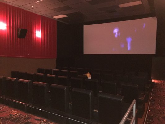 Regal Aviation Mall 578 Aviation Rd Queensbury Ny Office Desk Space Rental Mapquest