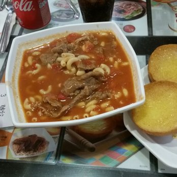 佳記餐廳 - iced yun-yang (tea and coffee), tomato beef soup macaroni, scrambled egg+ham+ toasted "ju jai bao" (round bun). - Hong Kong Style Cafe Near Me - Hong Kong, HK