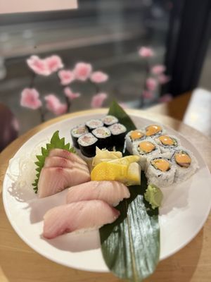 Taku Sushi & Bar by null