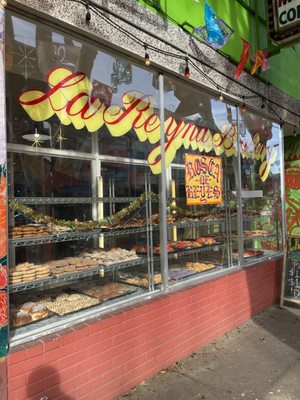 La Reyna Bakery & Coffee Shop by null