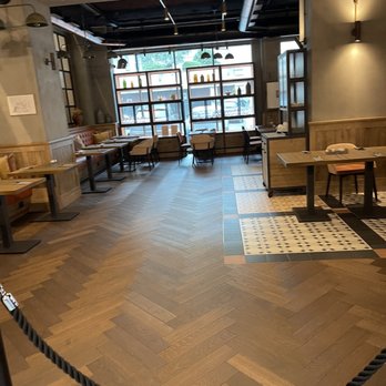 DoubleTree by Hilton Rome Monti - Restaurant - Hotels Near Me - Rome, RM