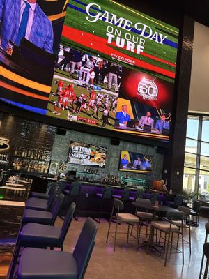 Five O Fore Golf + Entertainment by null