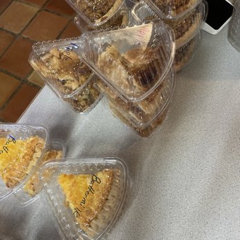 Reyna's Cafe - Cafes Near Me - Hungerford, Texas Reyna's Cafe - Cafes Near Me - Hungerford, Texas