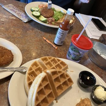 Huckleberry's Breakfast and Lunch - Chicken and waffles - Breakfast & Brunch Near Me - Modesto, California