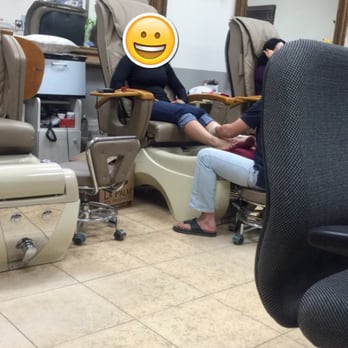 Best Nails & Spa - pedicure stations - Nail Salons Near Me - Brawley, California