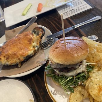 Kid Cashew - Mac cheese and lamb burger.  Mmmmm - Mediterranean Near Me - Charlotte, North Carolina