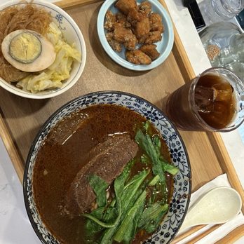 Gulp - Beef Noodle Soup 牛肉麵 - Taiwanese Near Me - Long Island City, New York Gulp - Beef Noodle Soup 牛肉麵 - Taiwanese Near Me - Long Island City, New York
