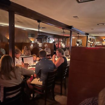 Beef 'N Bottle - Steakhouses Near Me - Charlotte, North Carolina Beef 'N Bottle - Steakhouses Near Me - Charlotte, North Carolina