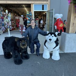 Sitka Sound Cruise Terminal - Shopping